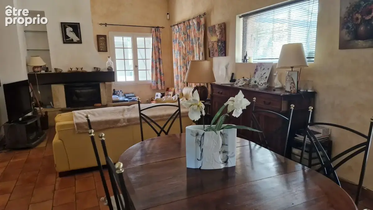 Langlade, en vaunage, villa traditionnelle r+1 avec dependances - photo 7