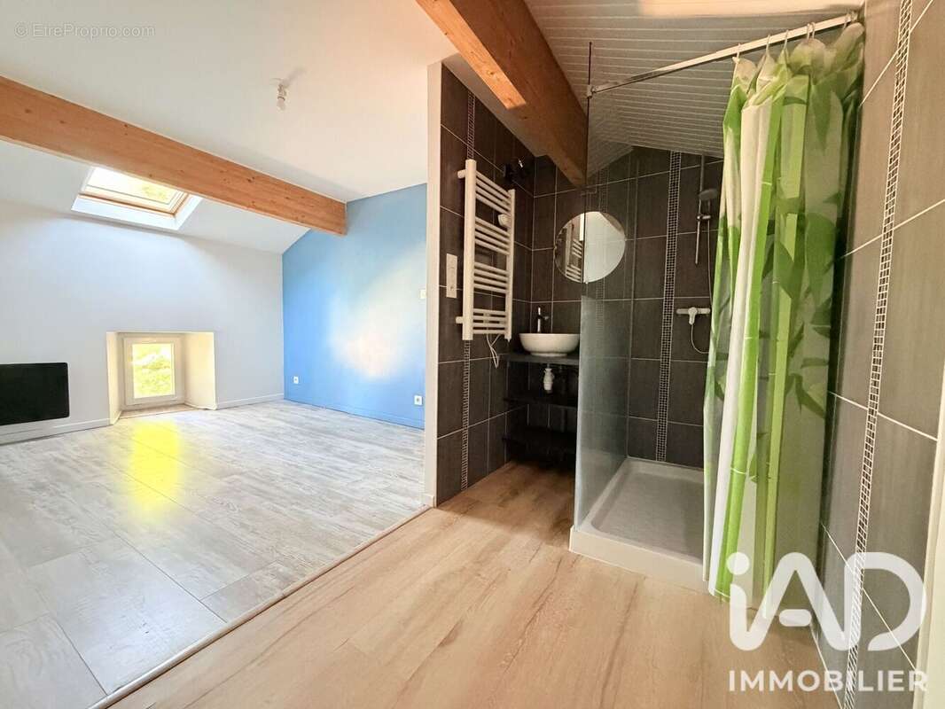 Appartement 90 m² à Saint-Rambert-D'albon  - photo 5