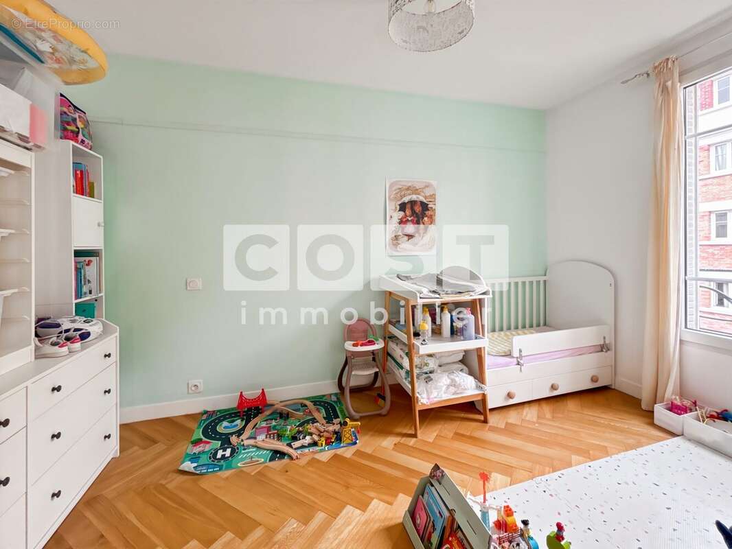 Appartement à ASNIERES-SUR-SEINE