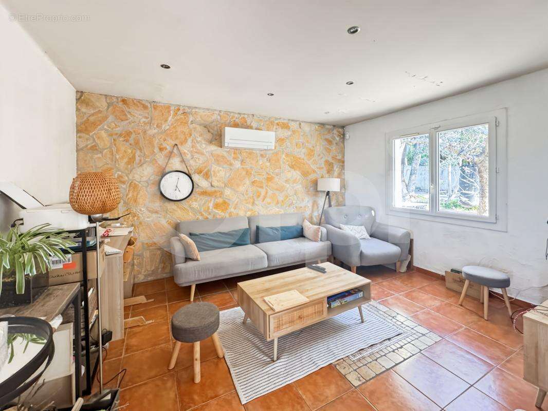 Maison à LA CRAU