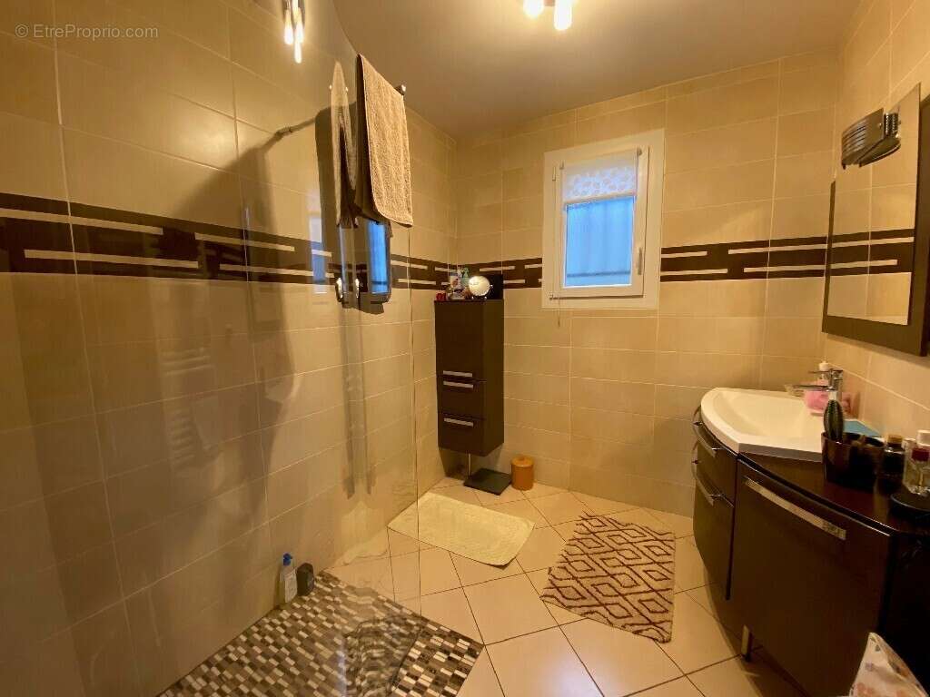 Maison à BELLERIVE-SUR-ALLIER