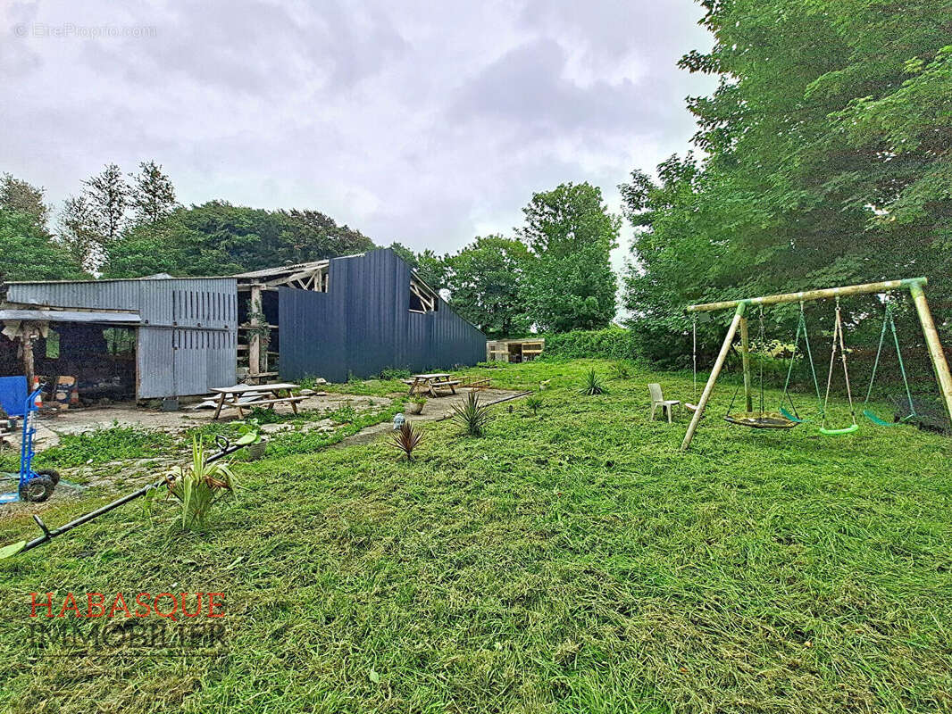 Maison à COMMANA