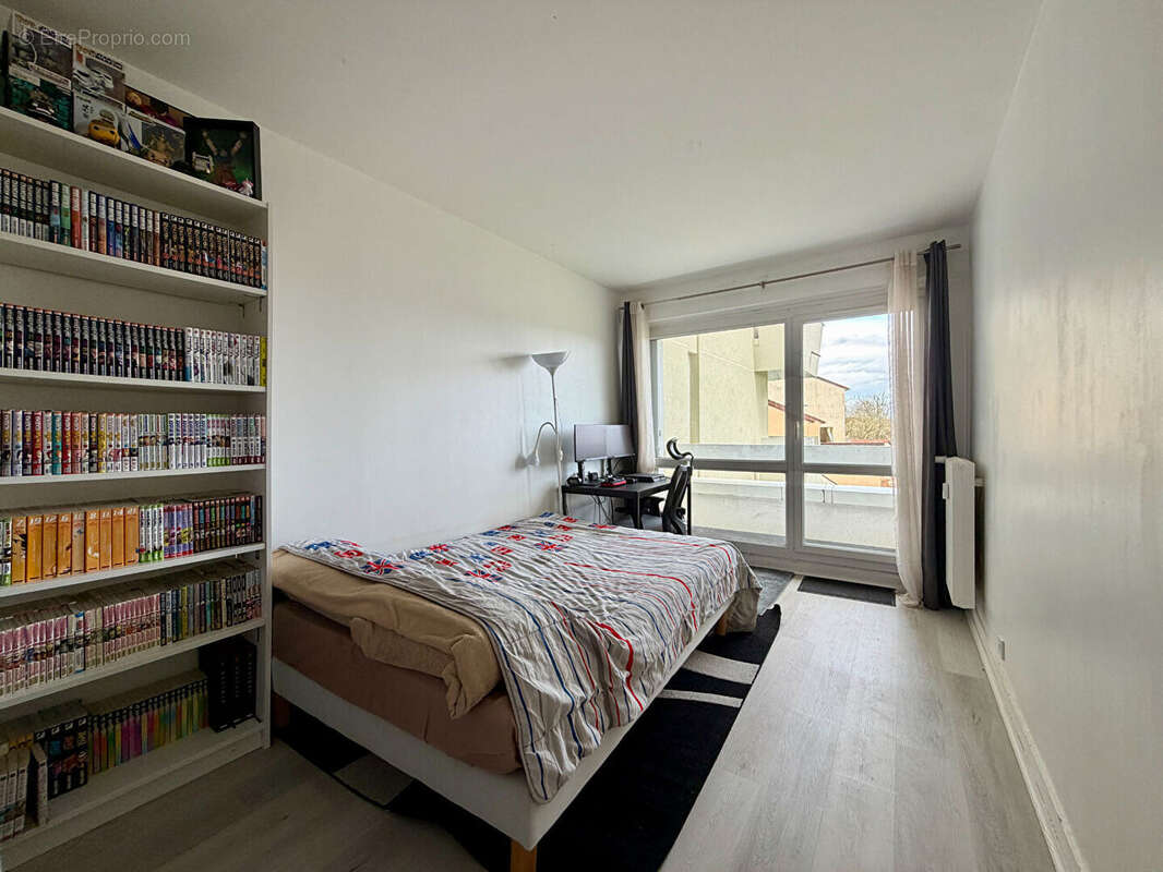 Appartement à LES ESSARTS-LE-ROI