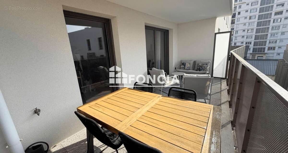 Appartement à AUBERVILLIERS