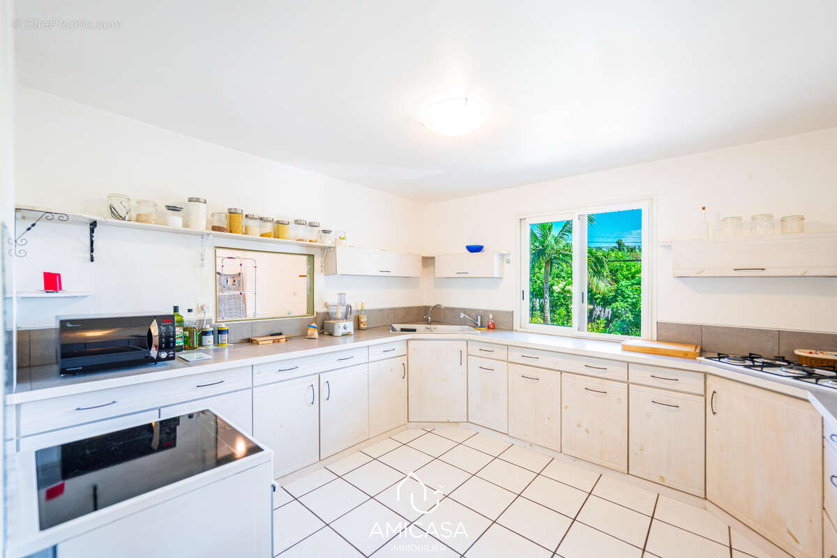 Saint benoit - villa plain-pied avec piscine sans vis-a-vis - photo 15