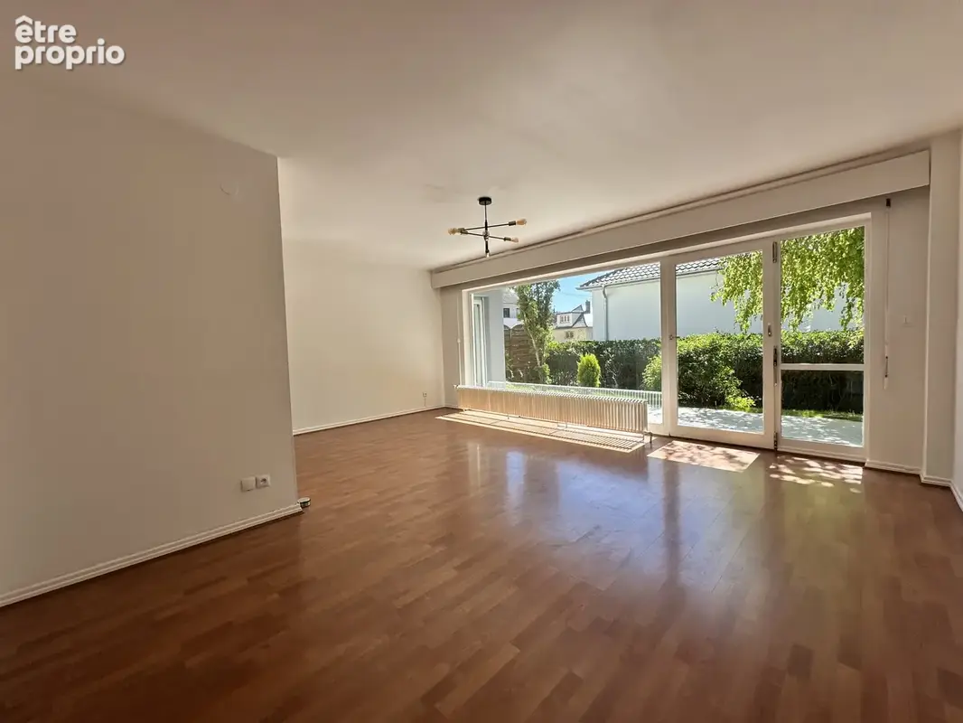 Maison aux allures modernes dans un cadre verdoyant - photo 3