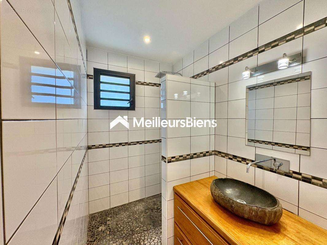 Maison à SAINT-JOSEPH