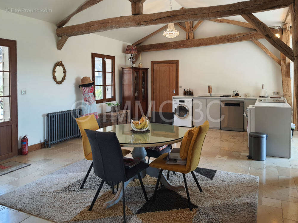 Maison à CHARROUX