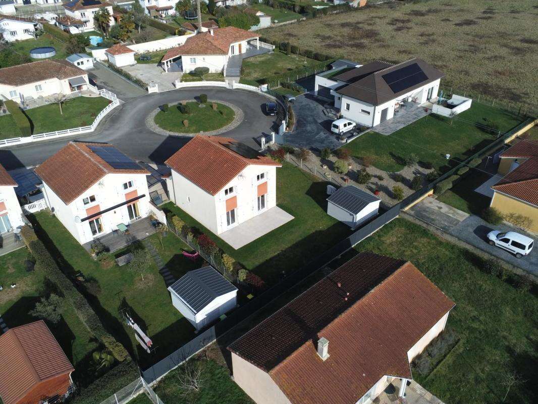 Maison econome de 120 m² – 3- 4 chambres – Vue Pyrénées – PMR – Terrasse – Maubourguet (65) - photo 4