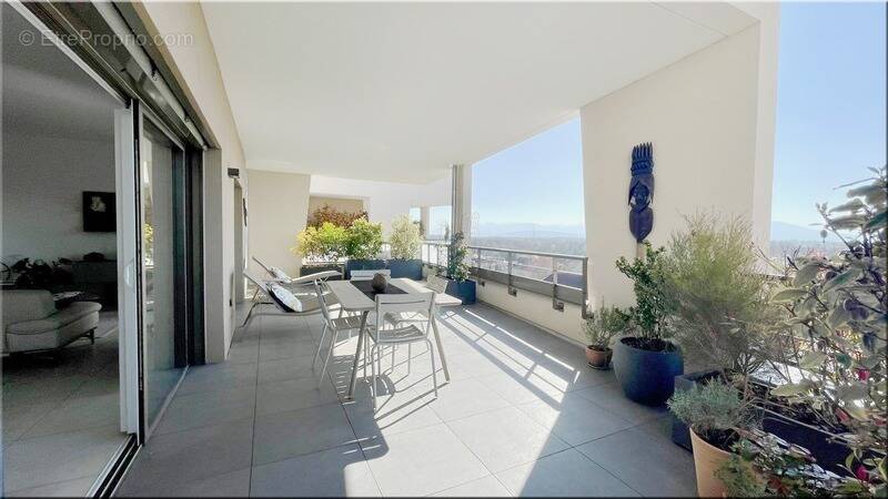 Appartement à DIVONNE-LES-BAINS