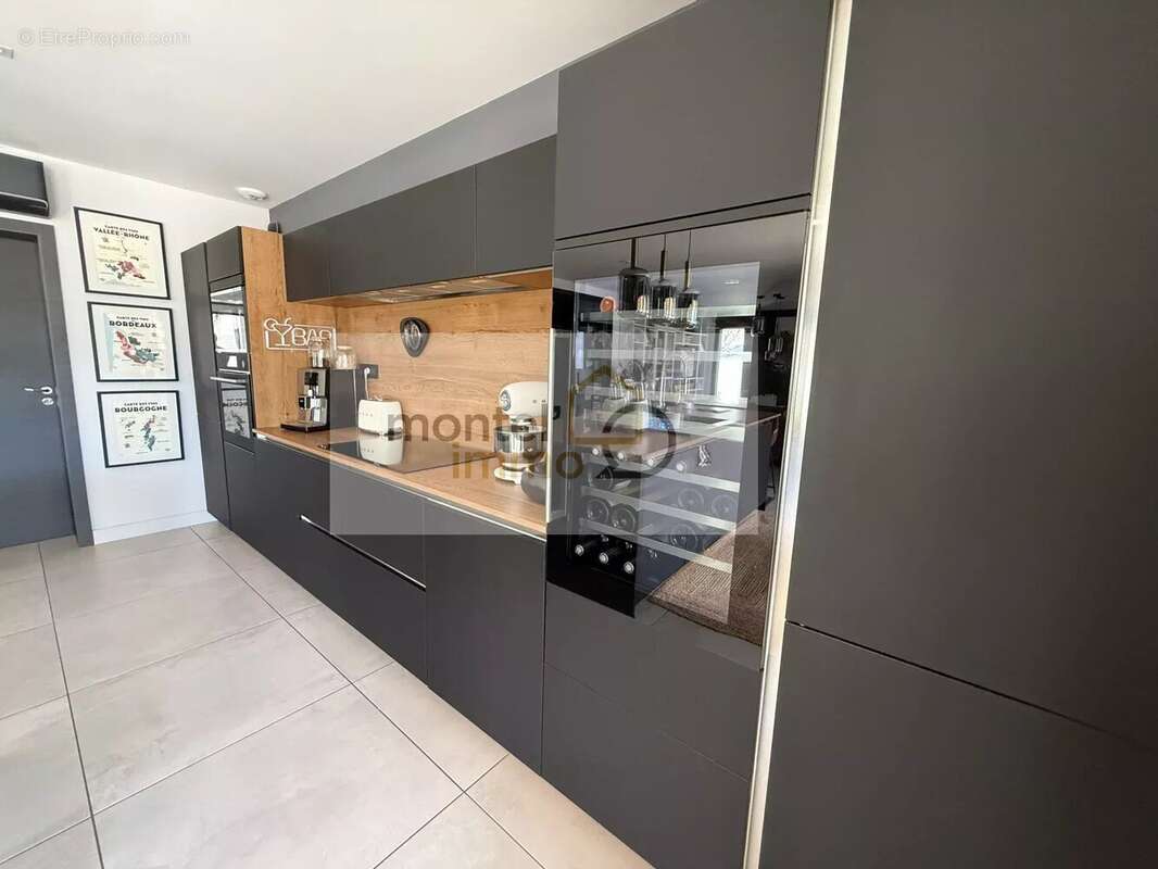 Maison à MONTELIMAR