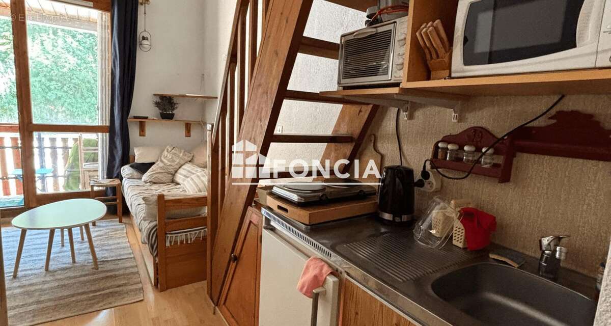 La foux, coquet t2 en duplex, offrant une vraie chambre en etage, 4 couchages, terrasse et casier a ski, proche centre acces pis - photo 4