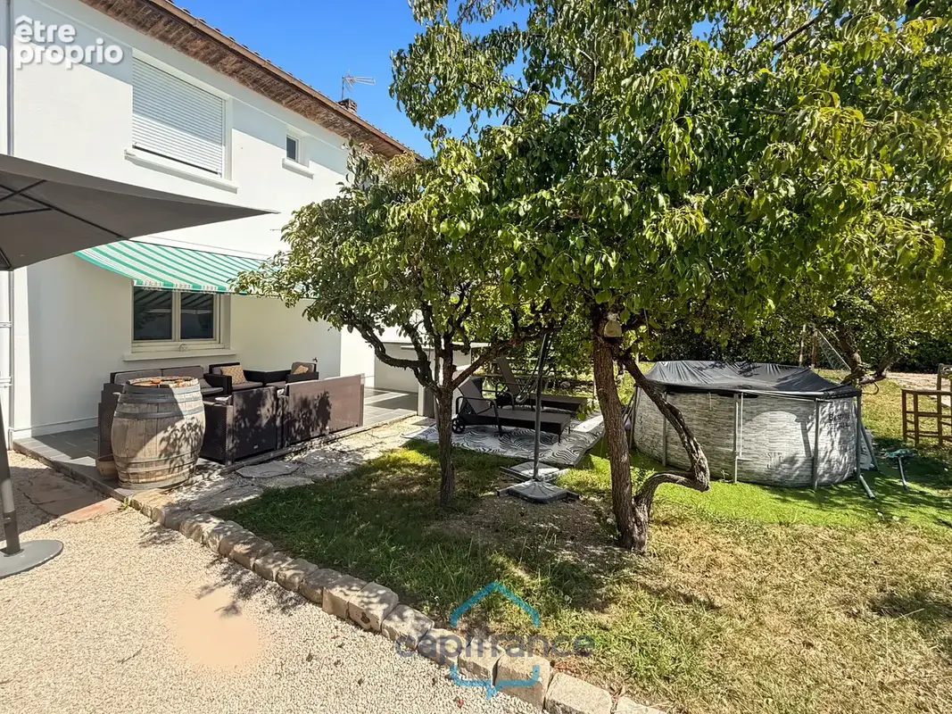 Dpt Gers (32), à vendre RISCLE très belle maison T8 de 220 m² habitables + grand garage et dépendances sur 875 m² de terrain, au - photo 13