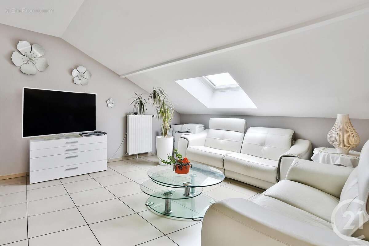 Appartement à SAINT-MAURICE-DE-BEYNOST