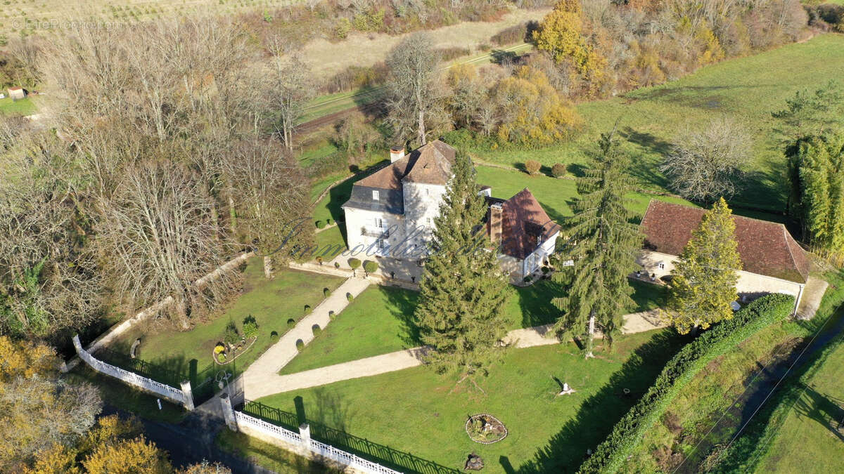 Maison à SAINT-CREPIN-D'AUBEROCHE