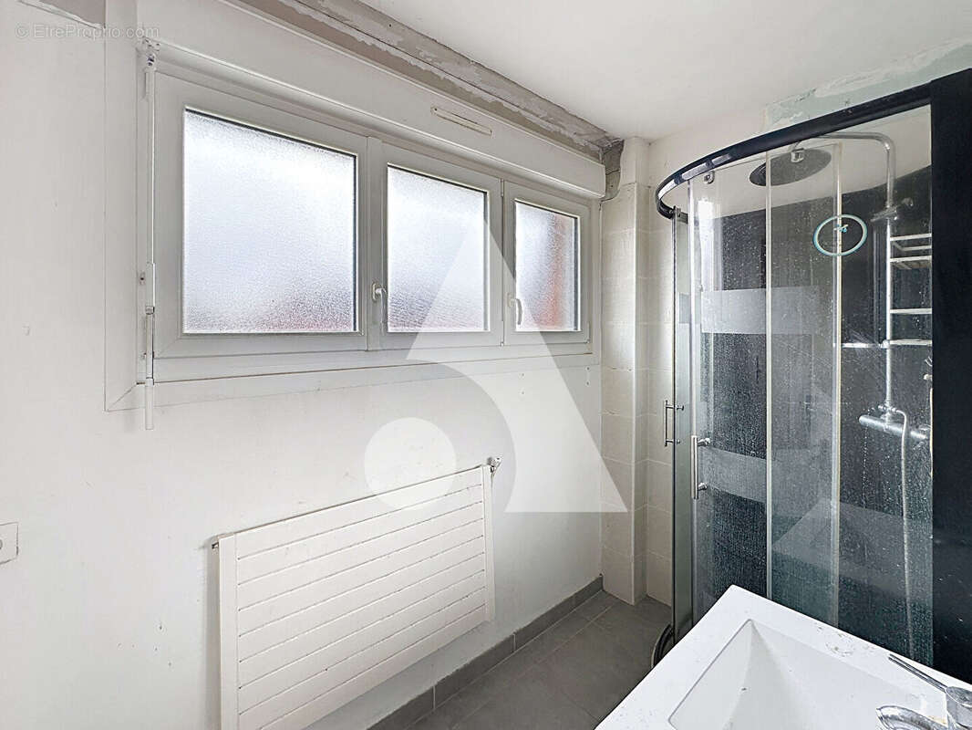 Maison à DOUCHY-LES-MINES