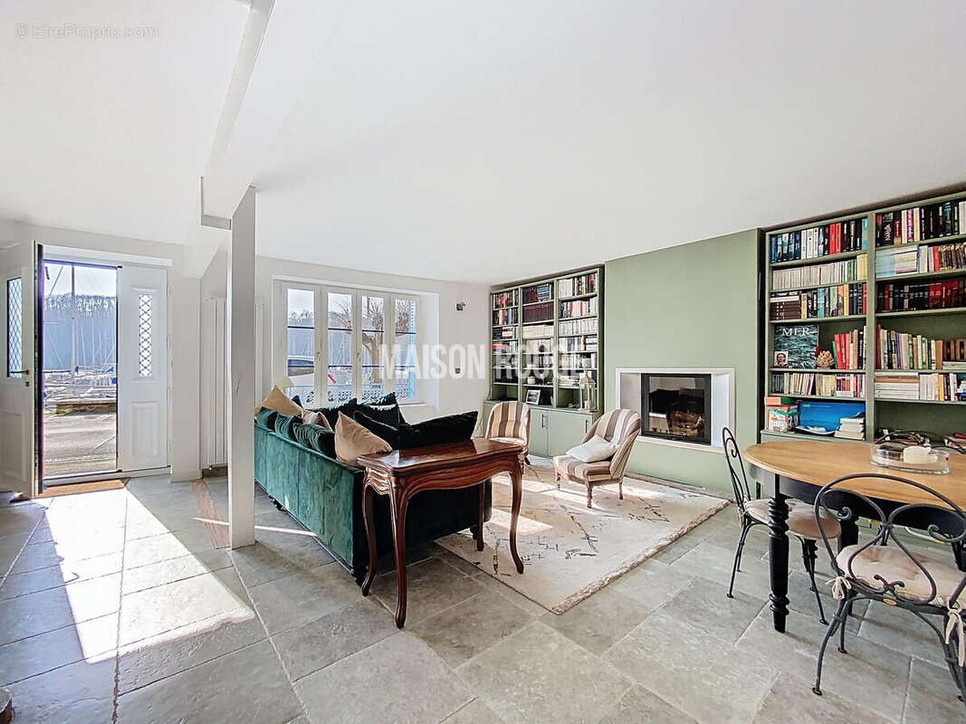 Maison à LA VICOMTE-SUR-RANCE