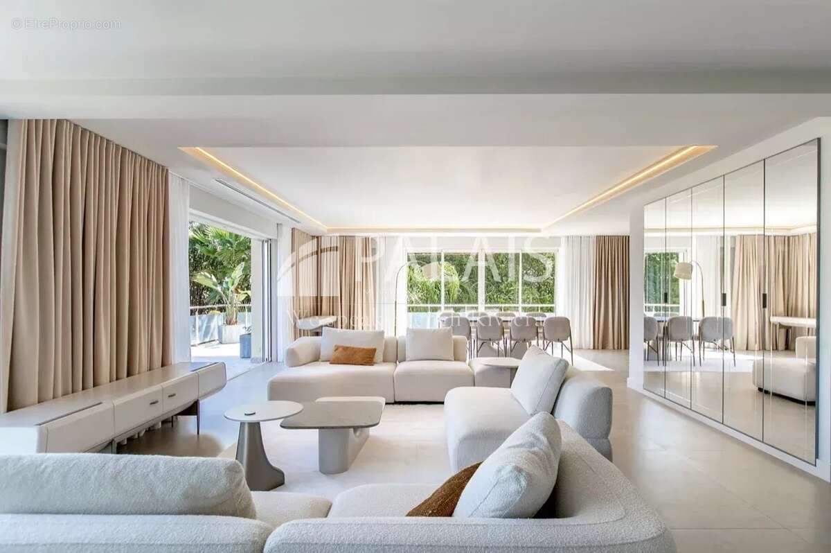 Maison à ANTIBES