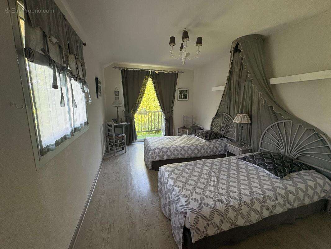 Maison à HAUT-DE-BOSDARROS