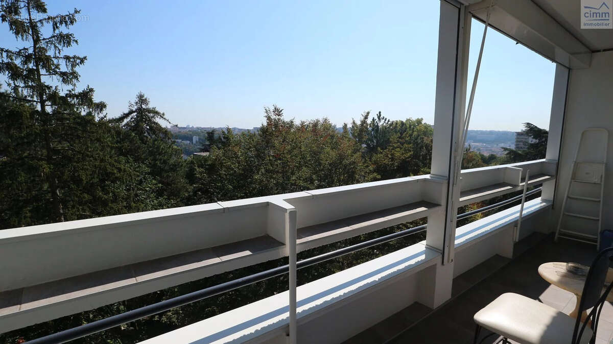 Appartement à LYON-9E