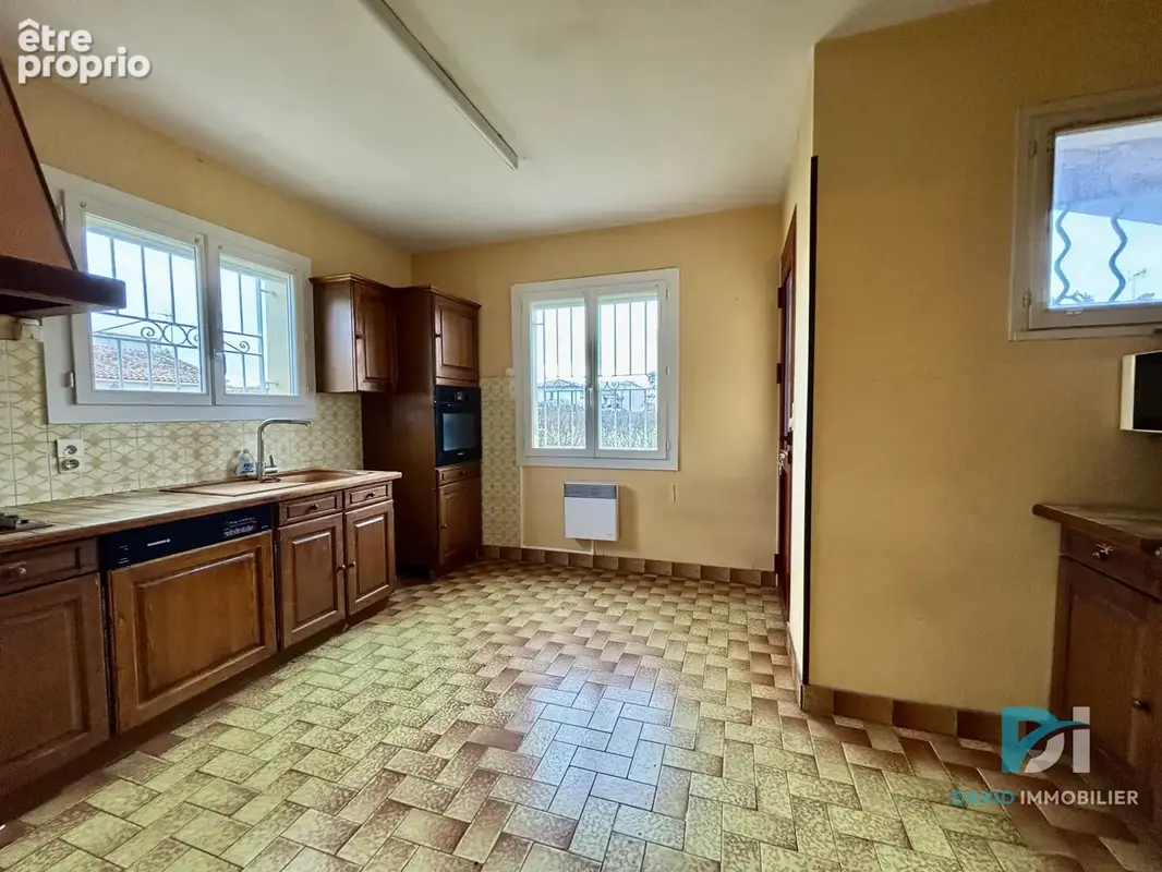 Villa plain-pied vias avec garage - photo 6