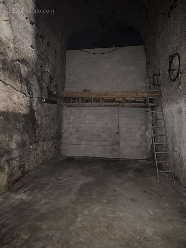 Commerce à BOUGIVAL