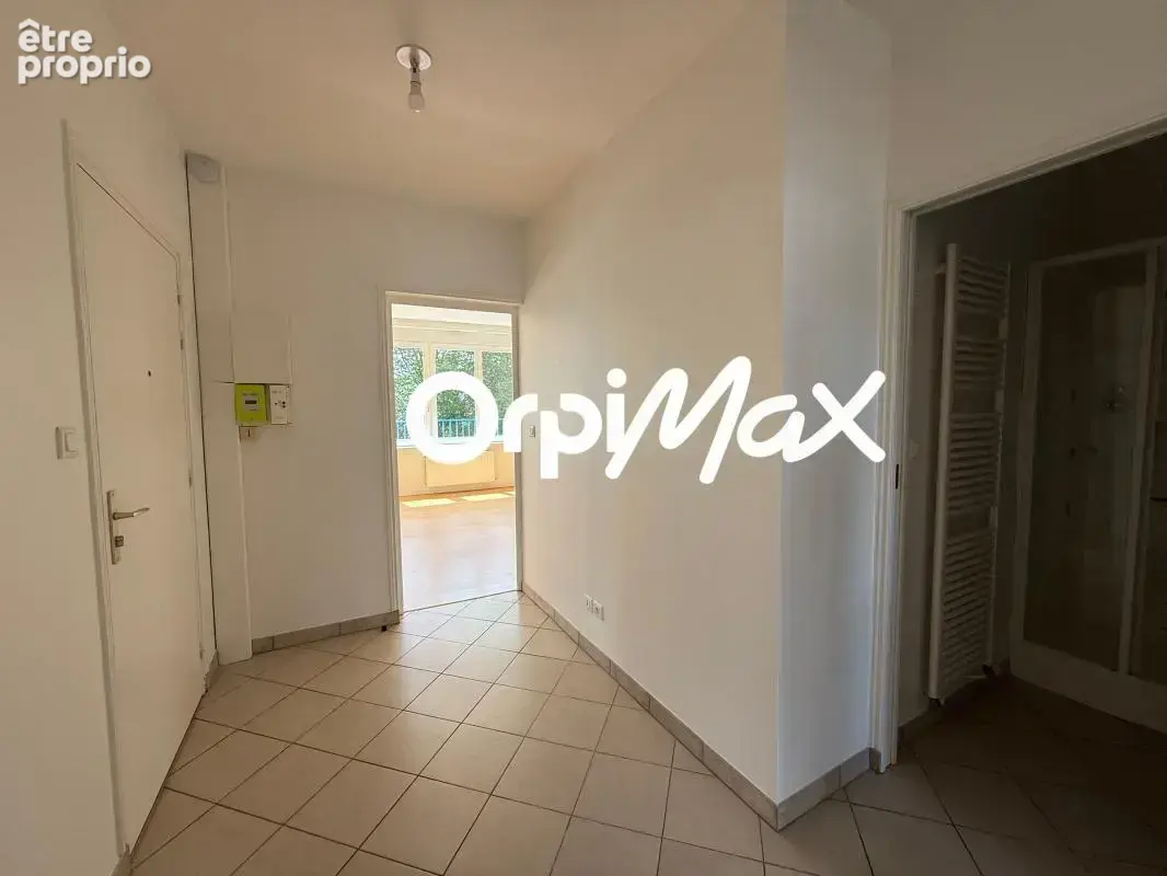 Appartement À Vendre - photo 3