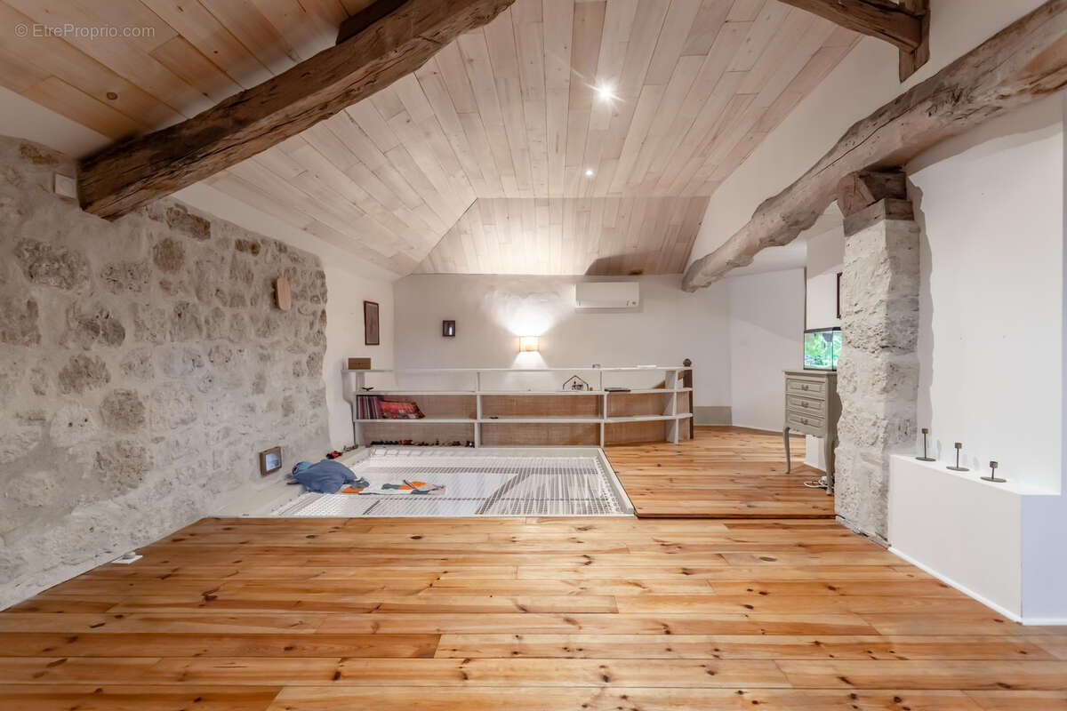 Maison à ENGAYRAC