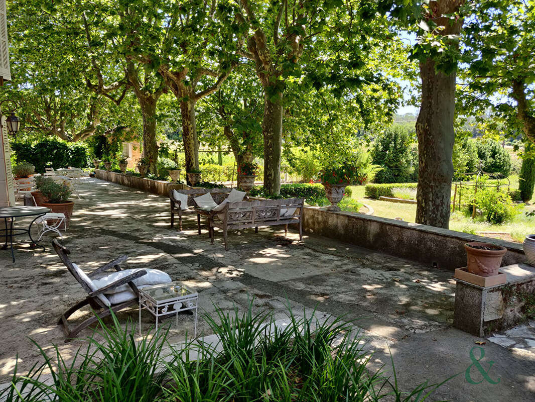 Terrain à CARNOULES