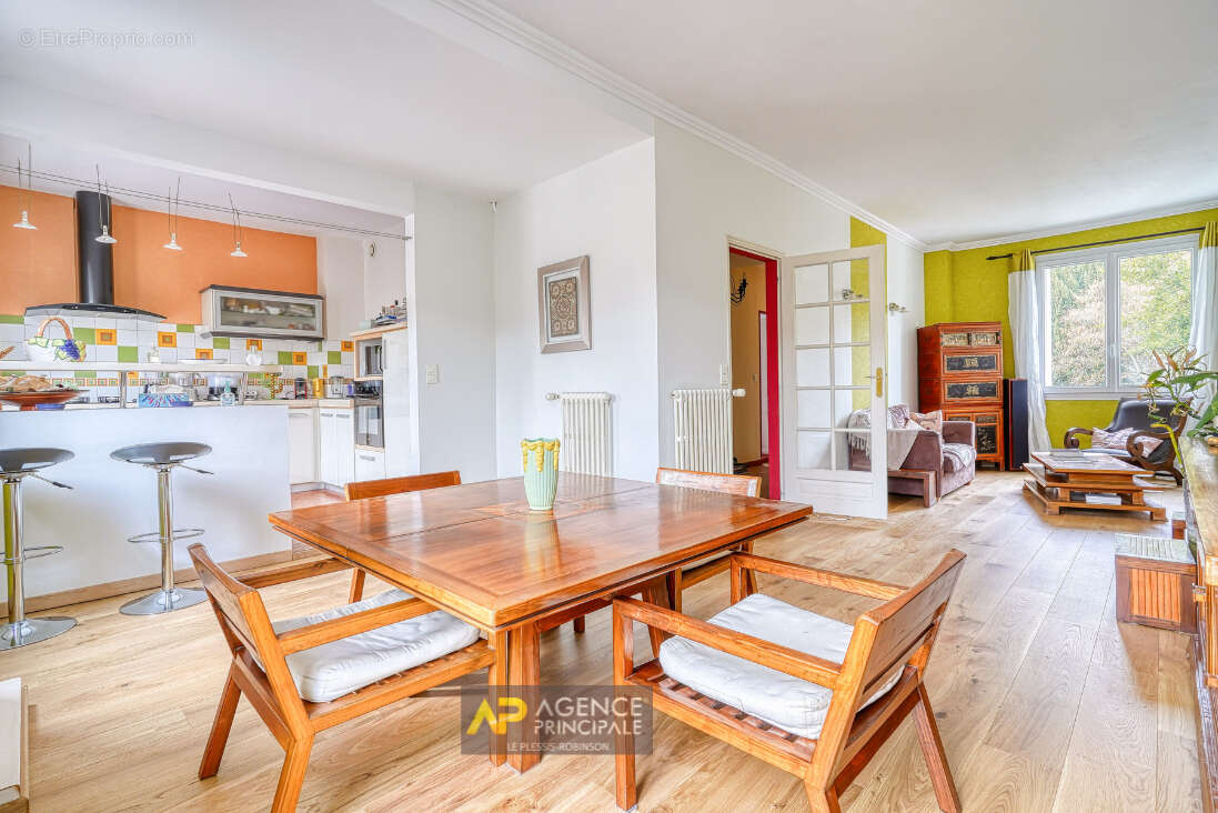 Maison à LE PLESSIS-ROBINSON