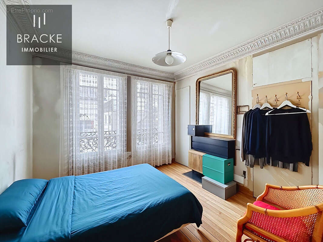 Appartement à COURBEVOIE