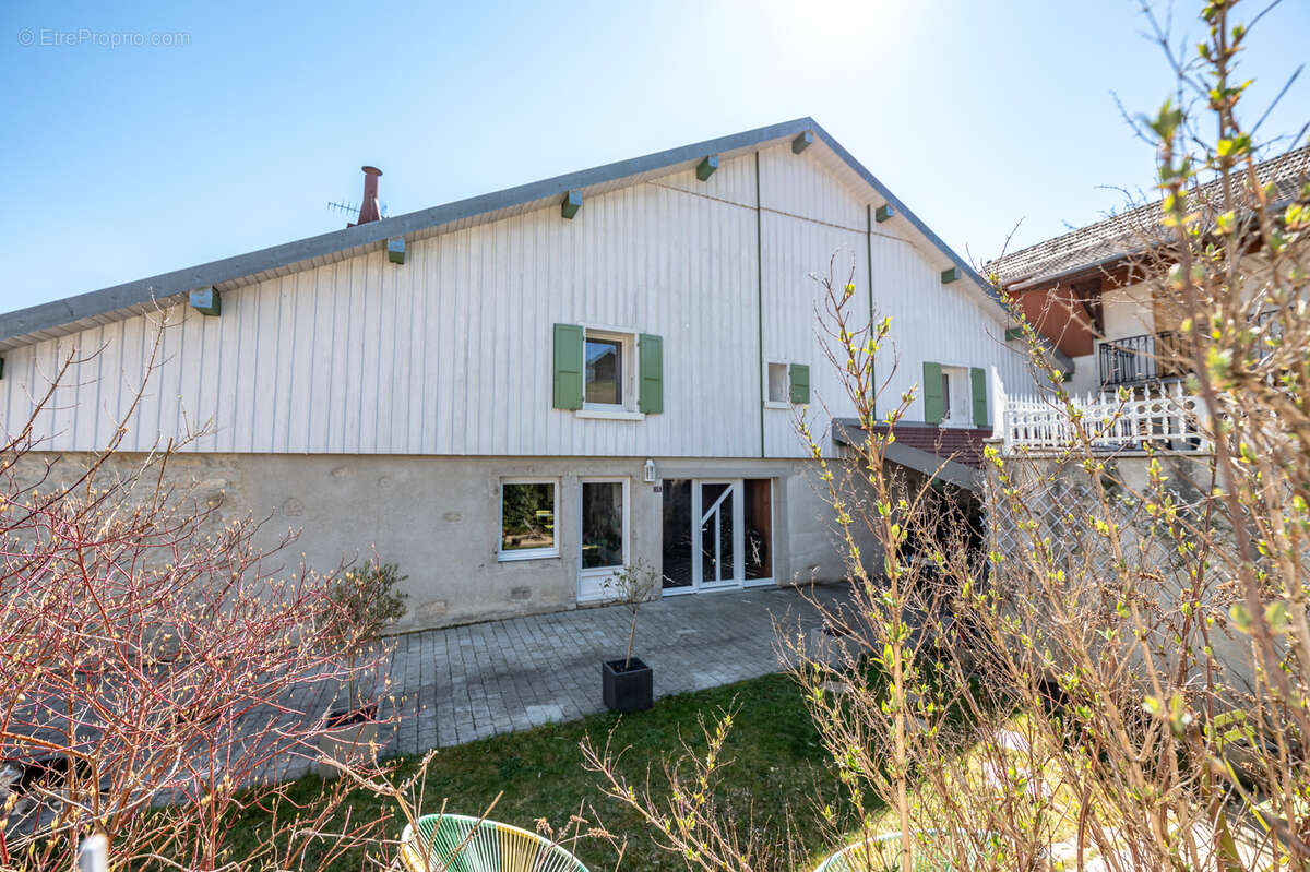 Maison à OUHANS
