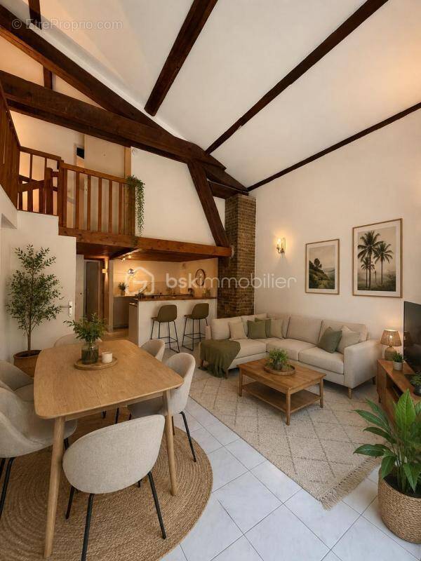 Appartement à LENTILLY