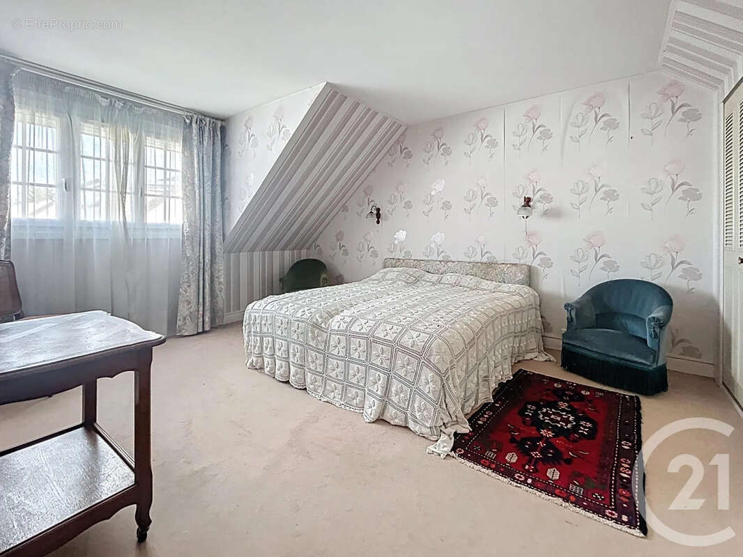 Maison à LE MEE-SUR-SEINE