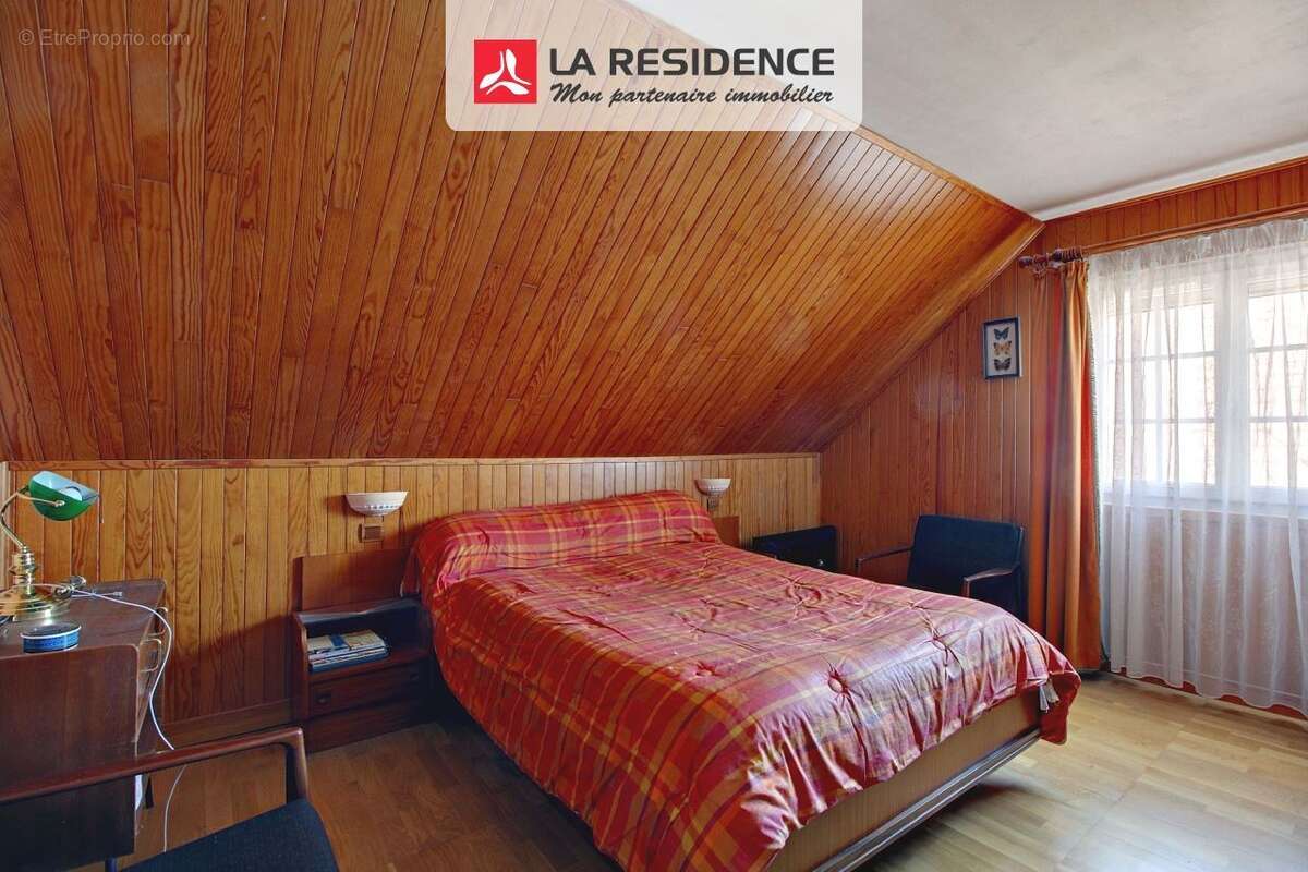 Maison à SAINT-ETIENNE-DU-ROUVRAY