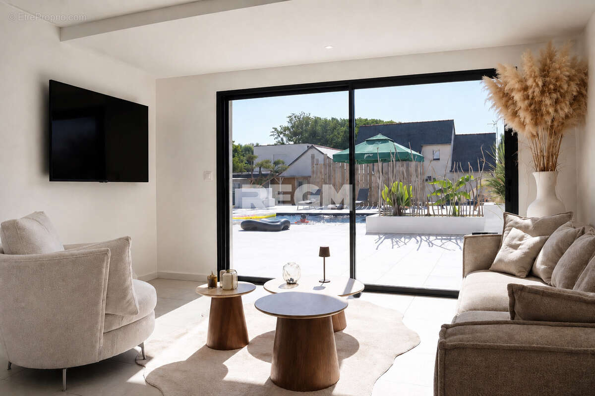 Maison contemporaine de 149 m2 avec piscine chauffée, suite parentale et climatisation   Varrains - photo 3