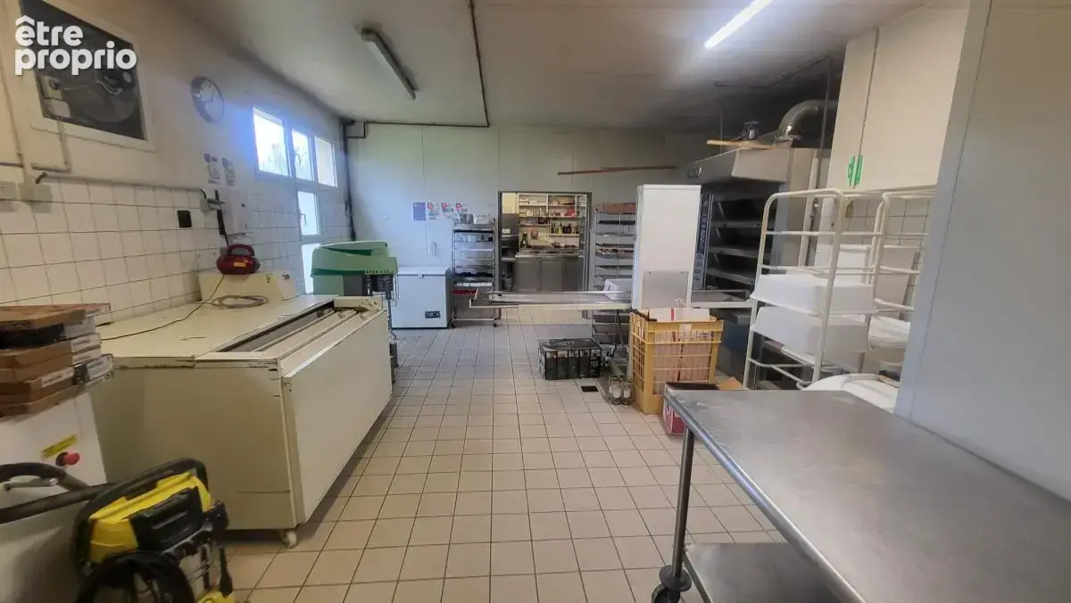 Commerce 220 m² à Velaine-En-Haye  - photo 8
