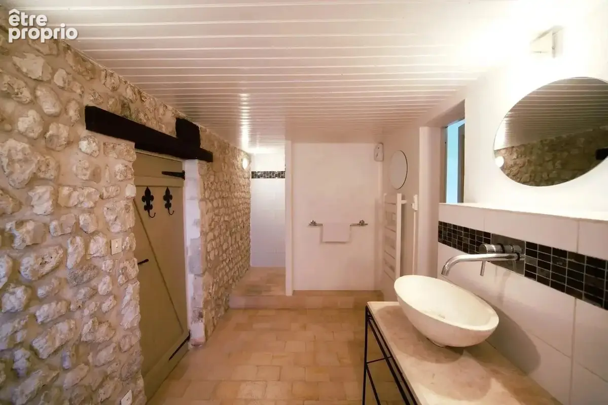 Fabuleuse maison individuelle de caractère en pierre avec piscine - photo 22