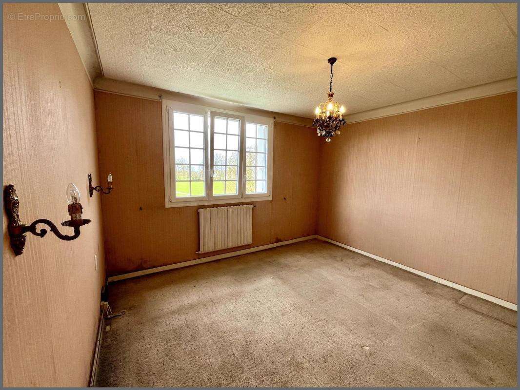 Maison à PLONEVEZ-PORZAY