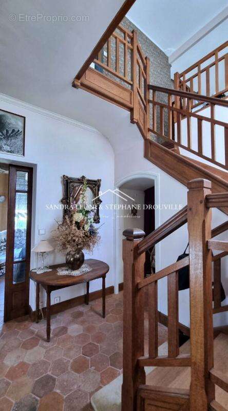 Maison à SAINT-PREST