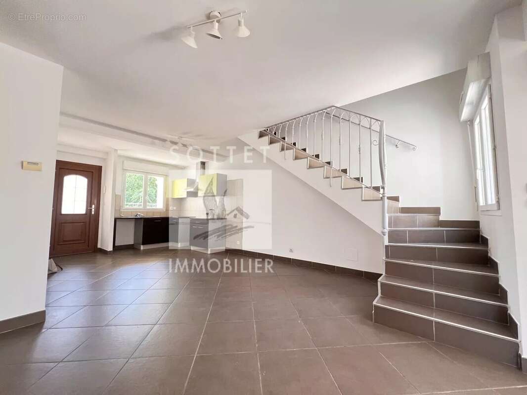 En exclusivite dans residence securisee villa t4 avec garage et exterieur - photo 3