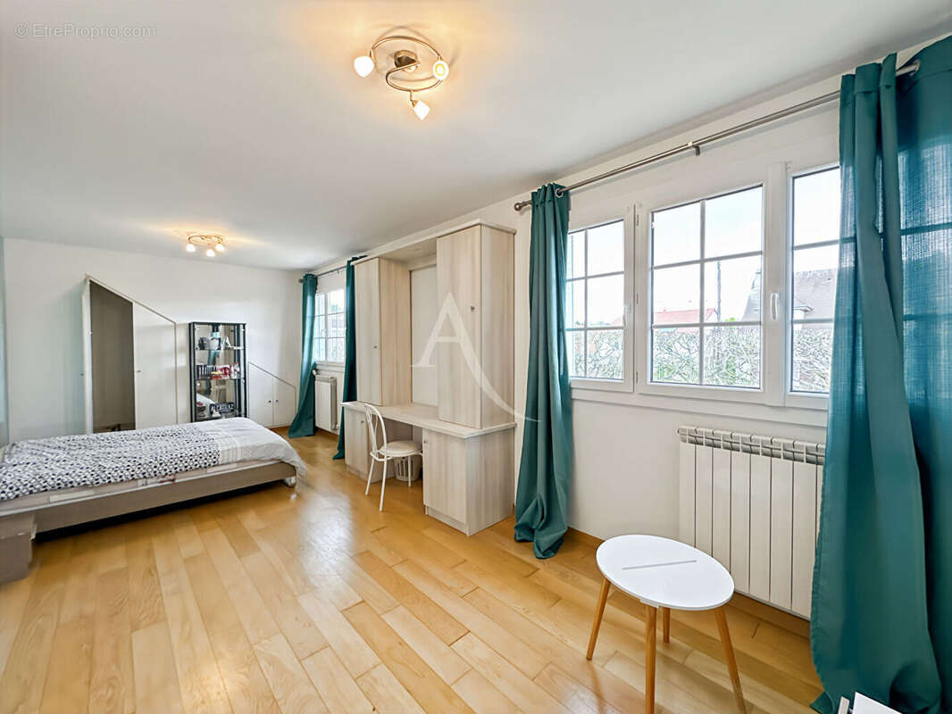 Maison à POISSY