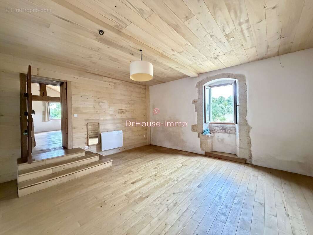Maison 132 m² à Saint-Aulaye  - photo 6