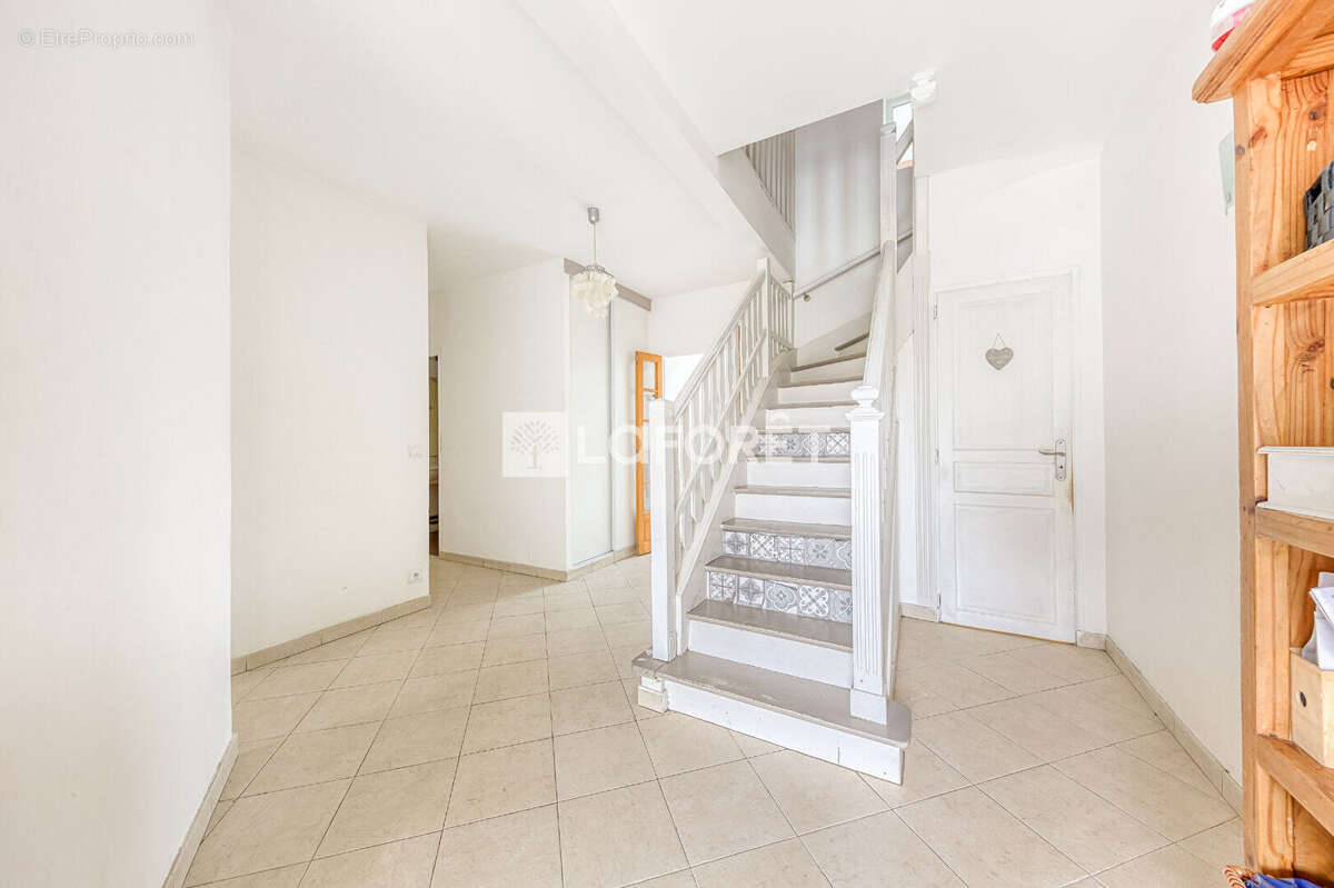 Maison à PONTAULT-COMBAULT