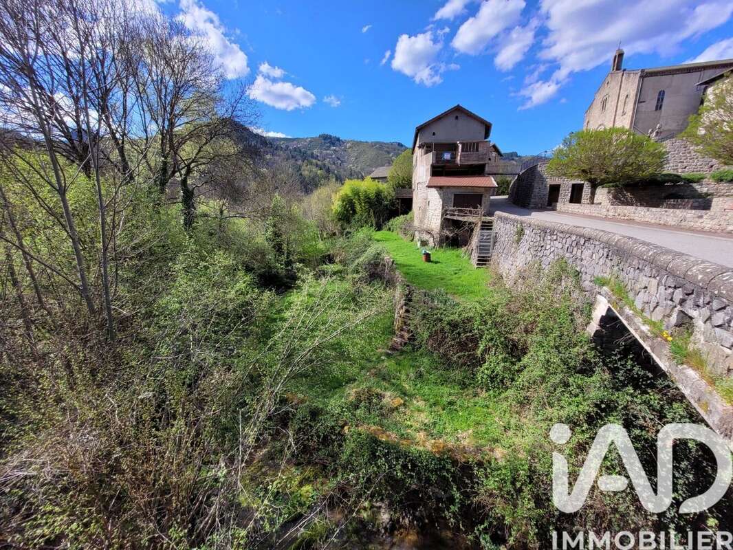 Maison 165 m² à Arcens  - photo 4