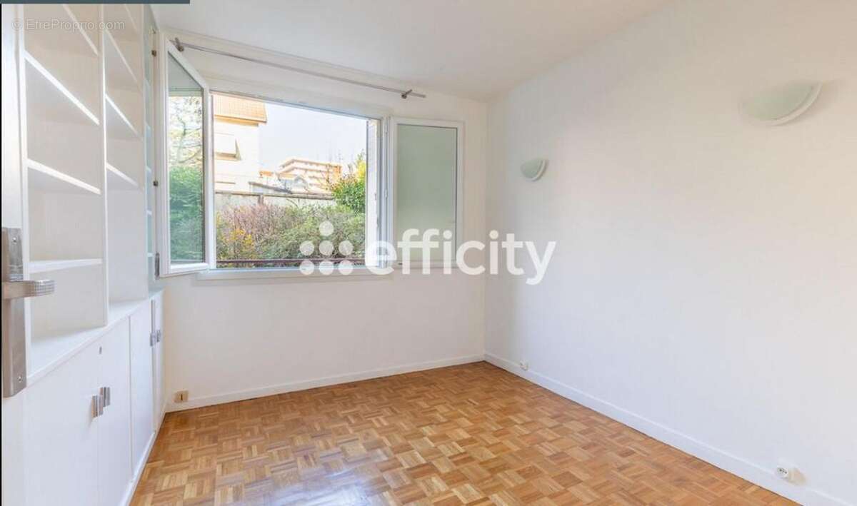 Appartement à COLOMBES