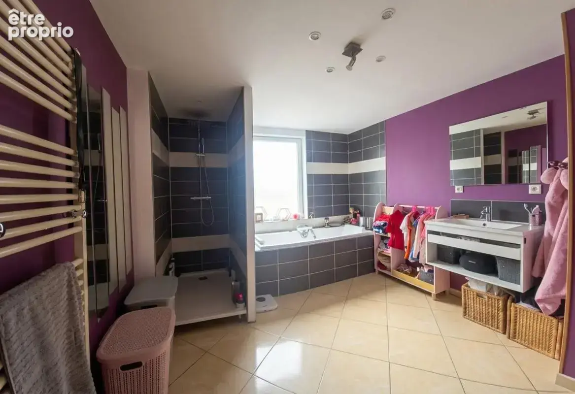 Volumes exceptionnels 3/4 chambres grand garage jardin - photo 5