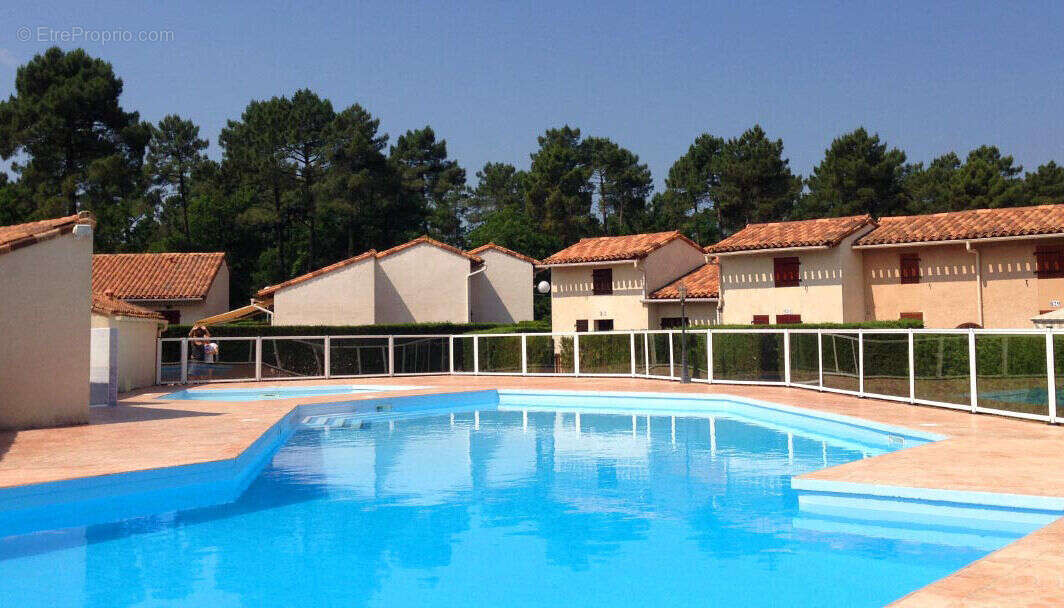 Maison à LES MATHES