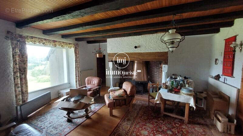 Maison 270 m² à Favars  - photo 7
