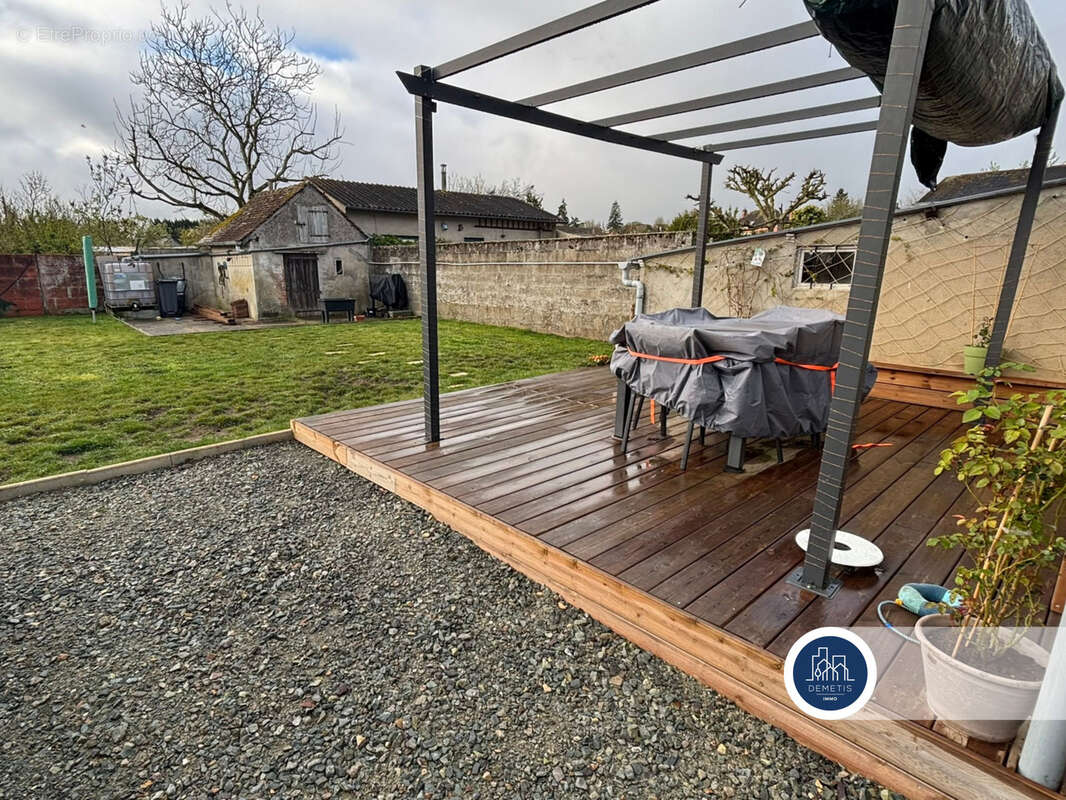 Maison à LA SUZE-SUR-SARTHE